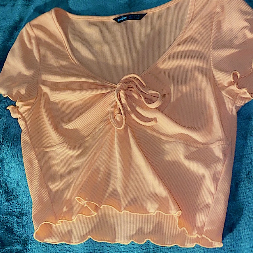 SHEIN LETTUCE TRIM CROP TOP